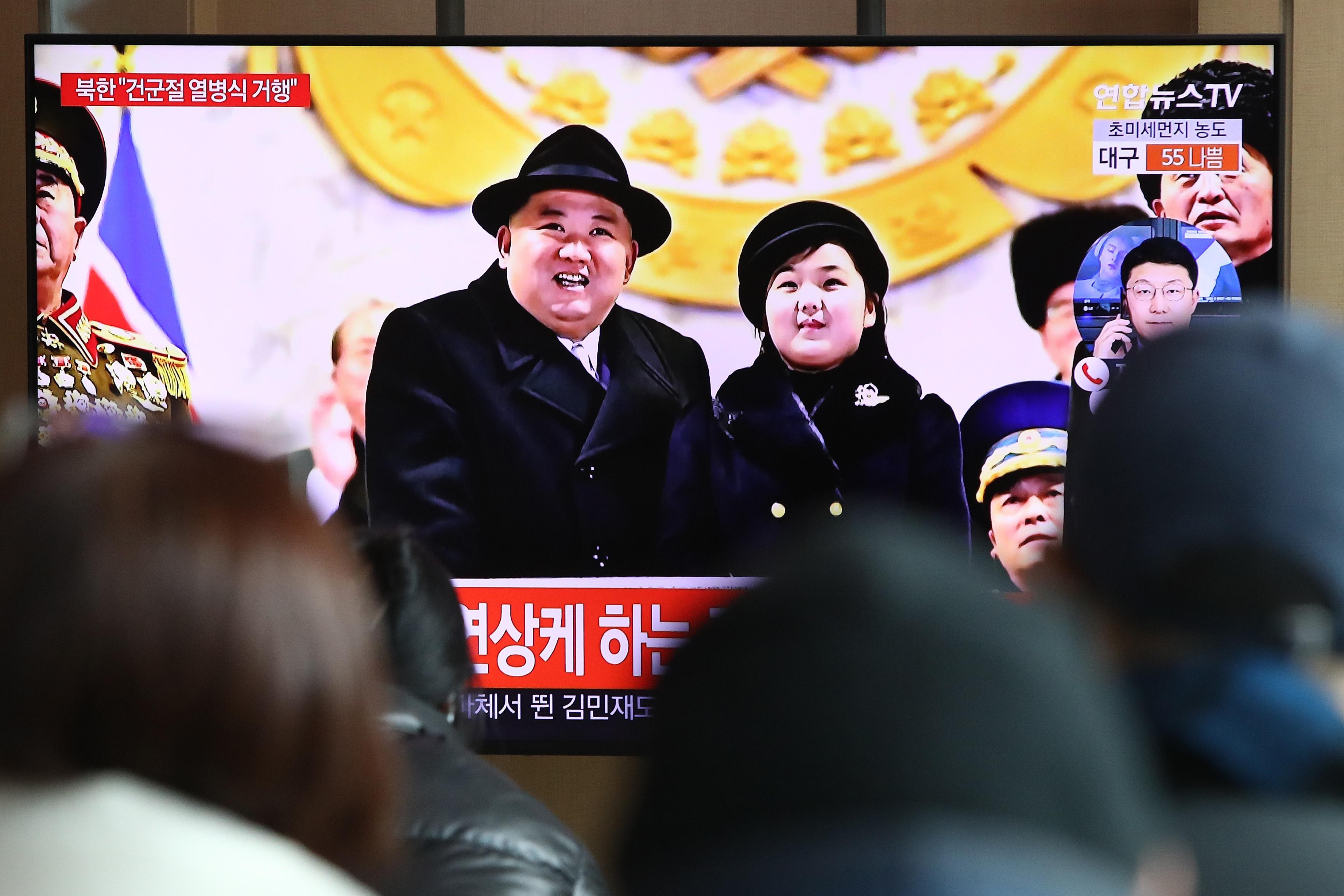 Kim Jong Uns Tochter bei Staatsanlässen: Bereitet Nordkorea eine weibliche Thronfolgerin vor?