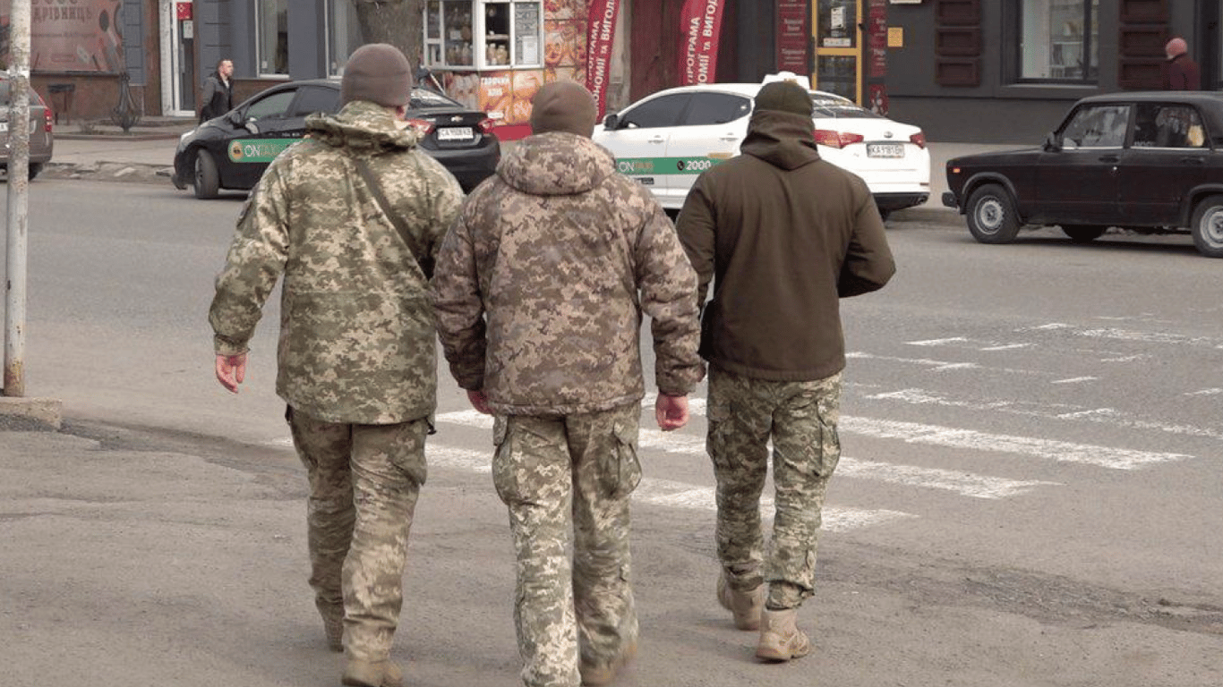 В Измаиле задержан водитель, содействовавший нападавшему на военкомат