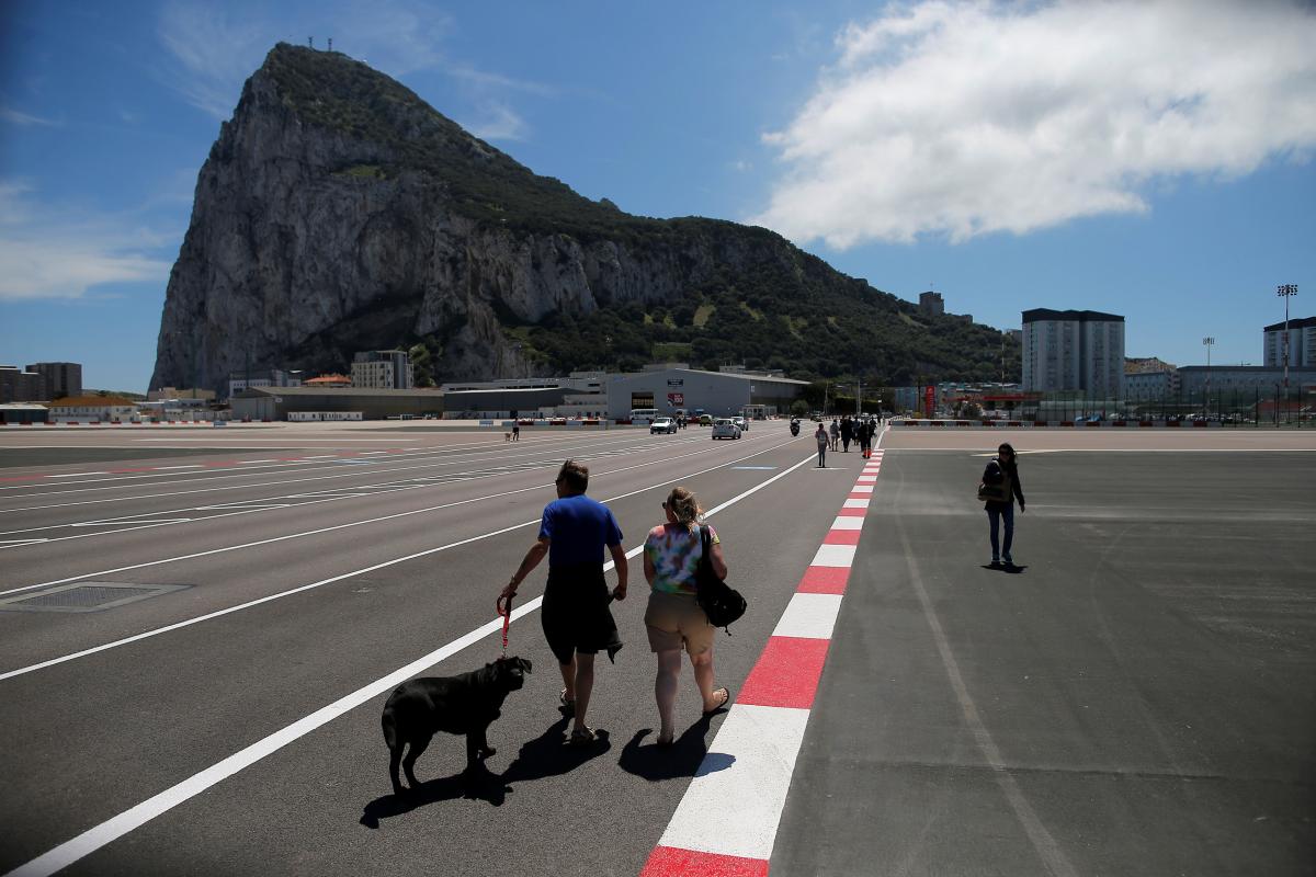 Gibraltar cancels border with Spain