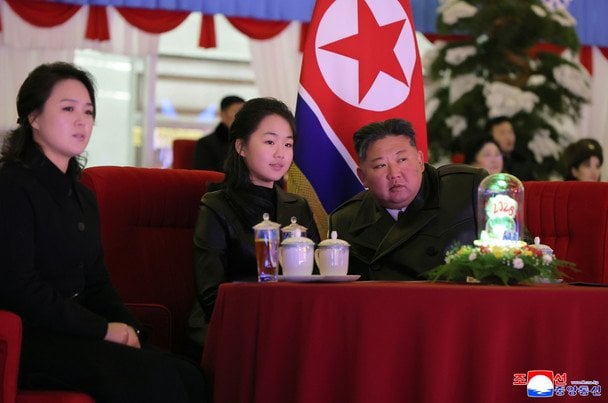 Nordkoreas Machtplan: Kim Jong-un befördert 13-jährige Tochter in Raketenführung