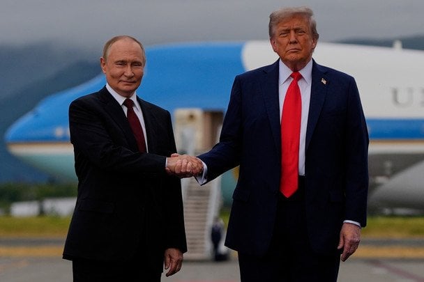 Россия давит на Донбасс