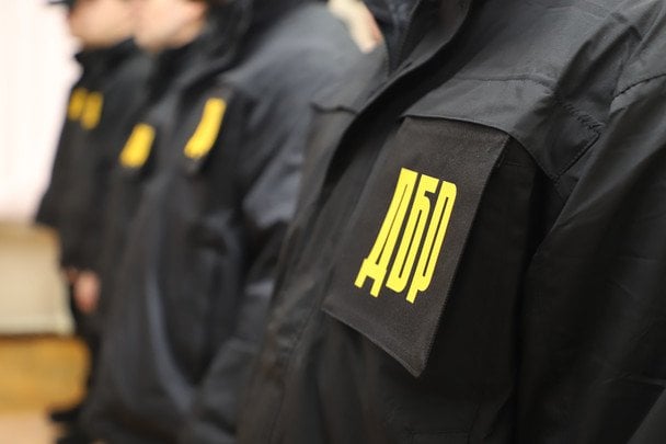 DBR hat eine neue Verdächtigung gegen den Ex-Parlamentarier der OPZZH ausgesprochen: Landesverrat und Steuerhinterziehung