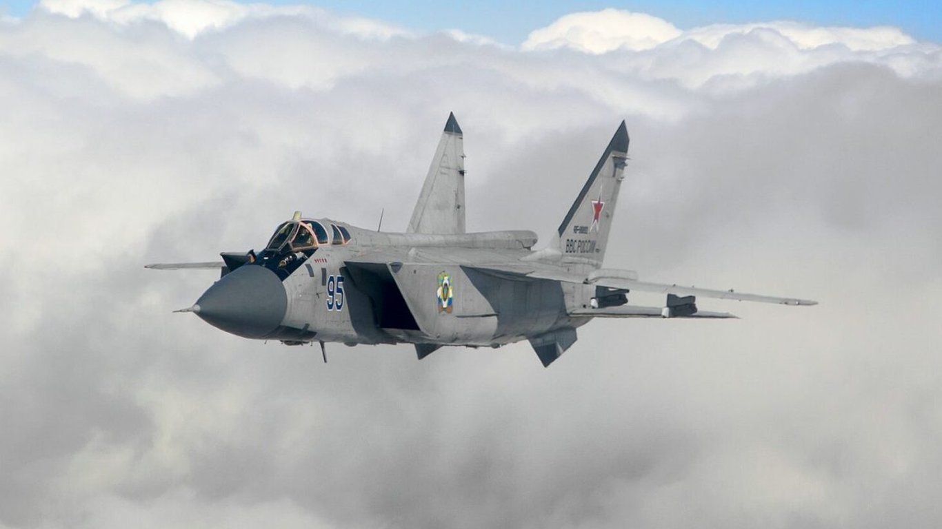 Повітряна тривога через МіГ-31К