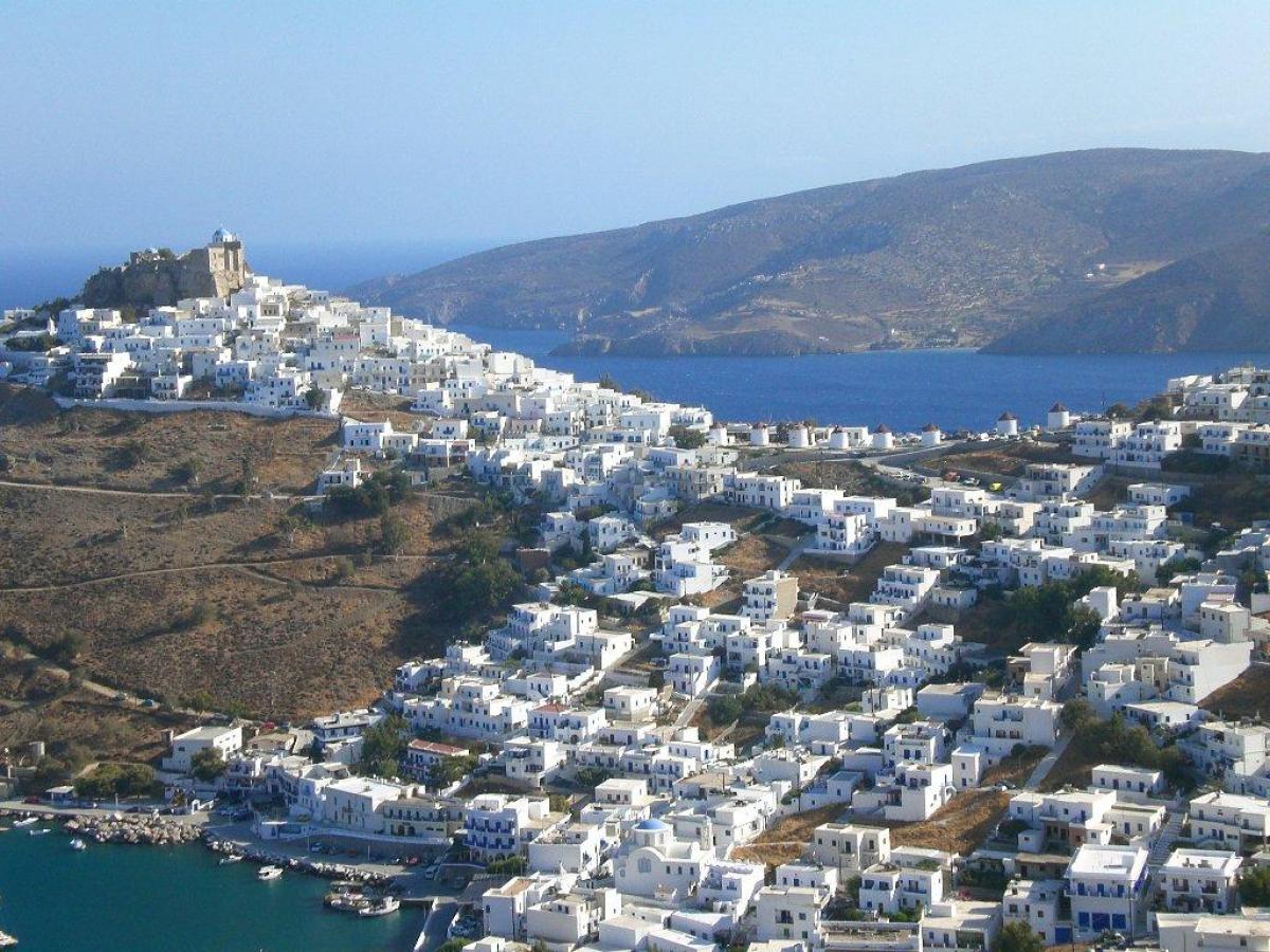 Water Shortage Prompts Greece to Declare State of Emergency Across Seven Islands
