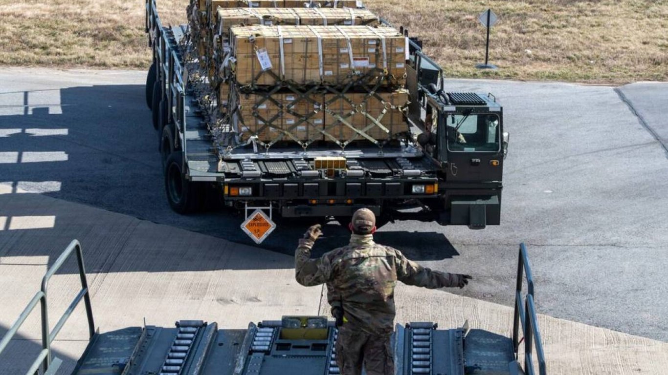 Нові пакети допомоги Україні