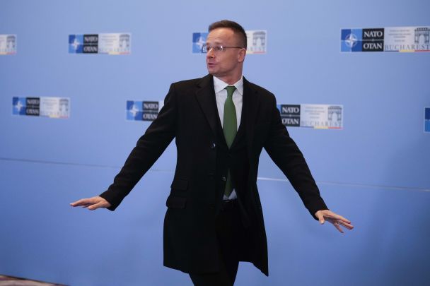 Угорщина блокує 90 млрд для України