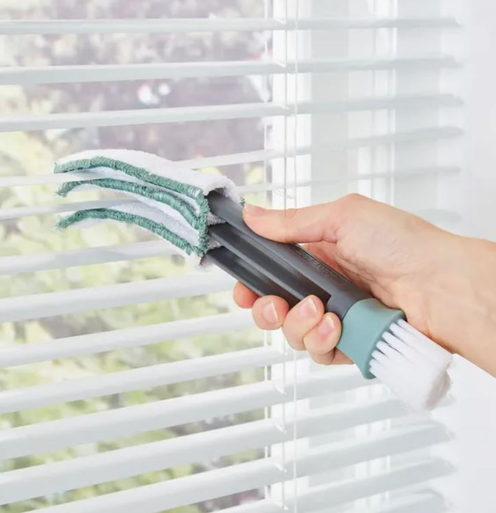 Dunelm shoppers rave about ‘handy’ cleaning tool that makes dusting painless
