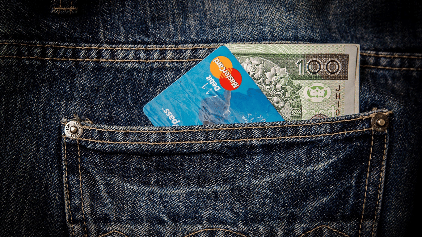 С февраля 2026 года в Польше вырастут комиссии Visa и Mastercard за снятие наличных