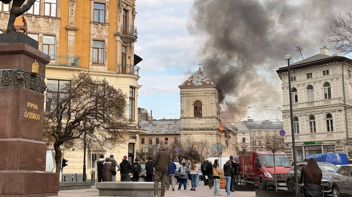 Вибухи безпілотників у Львові