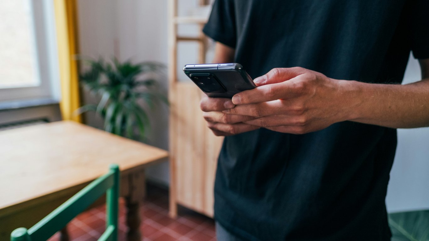 Five Effective Methods to Free Up Space on Your Smartphone