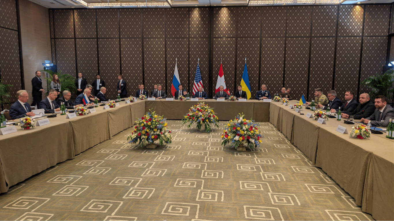 Diplomatische Gespräche in Istanbul: Ukraine, USA und Russland suchen neuen Termin