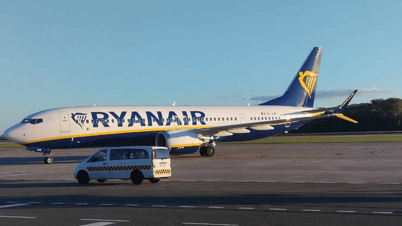 Fliegen wird teurer: Ryanair und Lufthansa kündigen Preisanstieg in Europa an