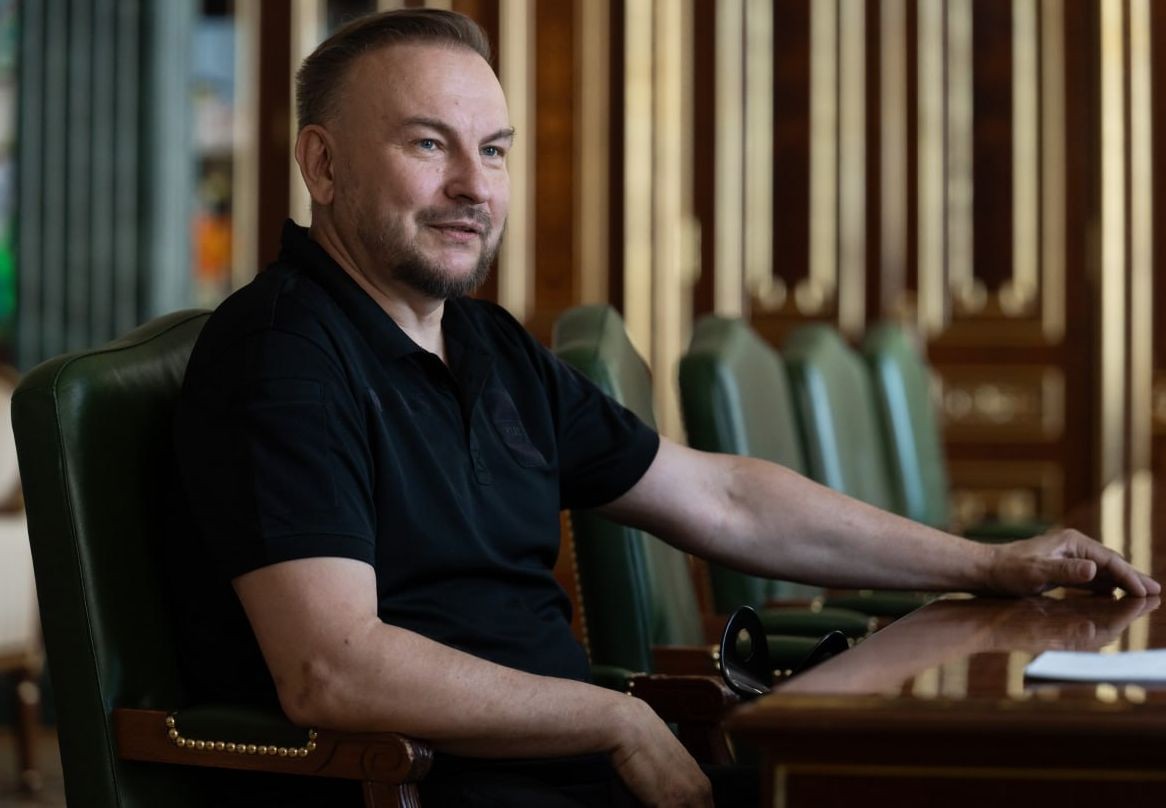 Präsident Selenskyj berät mit Militärexperte „Flash“ über Verteidigungstechnologien