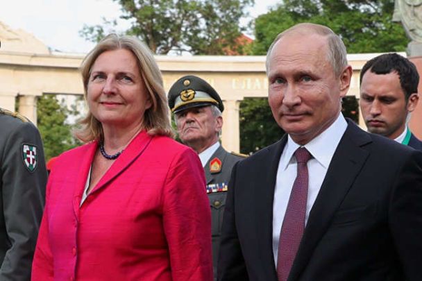 Ексглава МЗС Австрії втекла до РФ