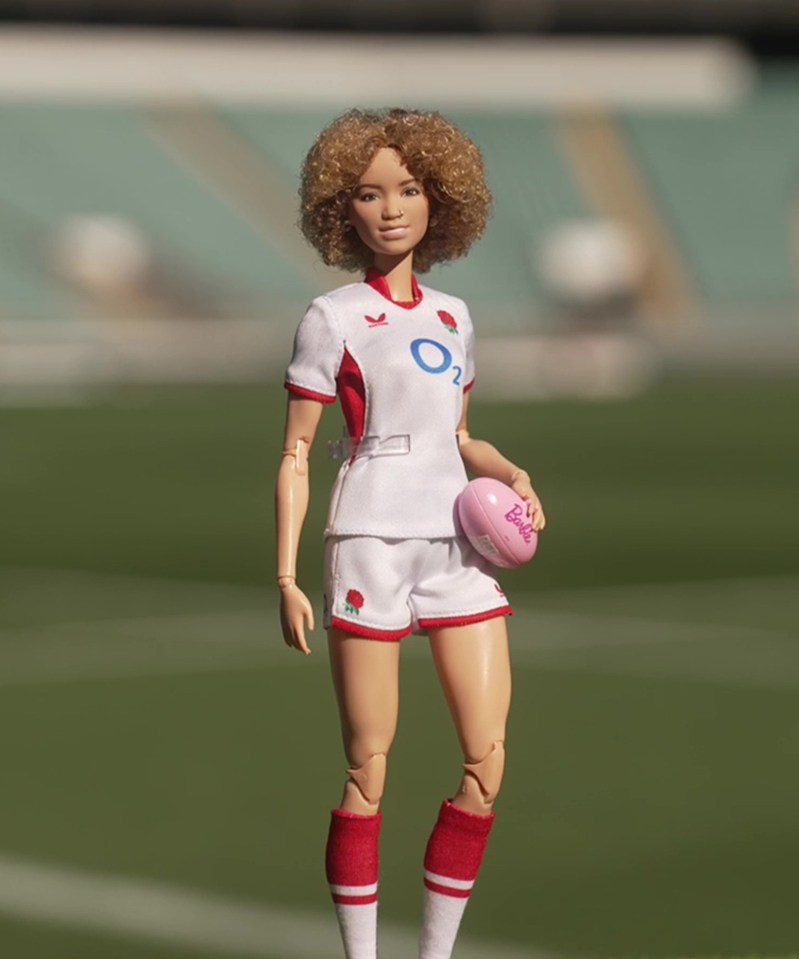Барбі в образі регбістки: компанія Mattel вперше випустила ляльку-спортсменку