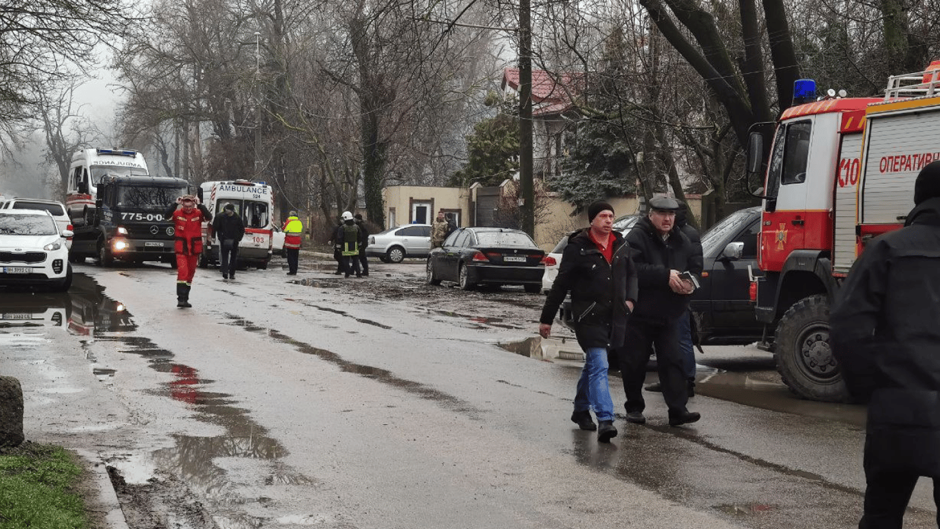 последствия ракетного удара по лагерю