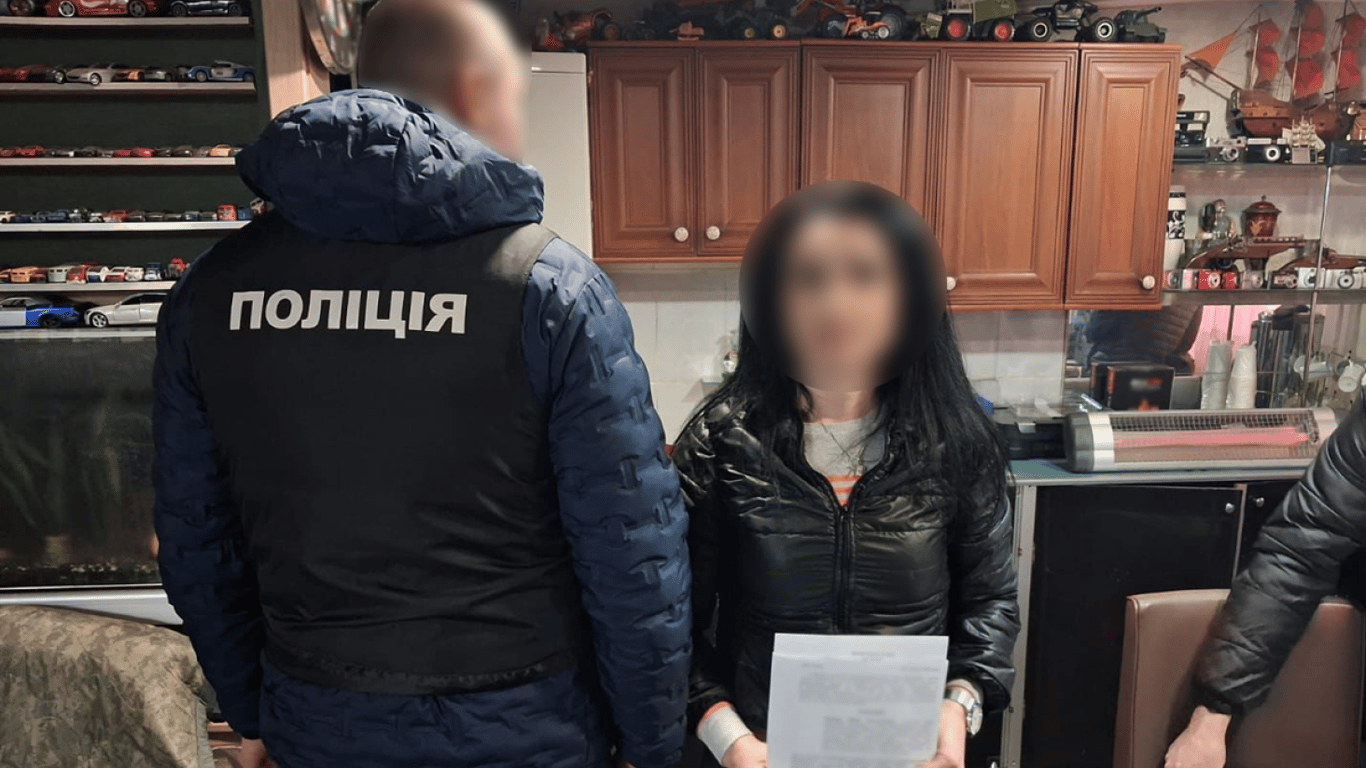 Женщина фиктивно женила уклонистов