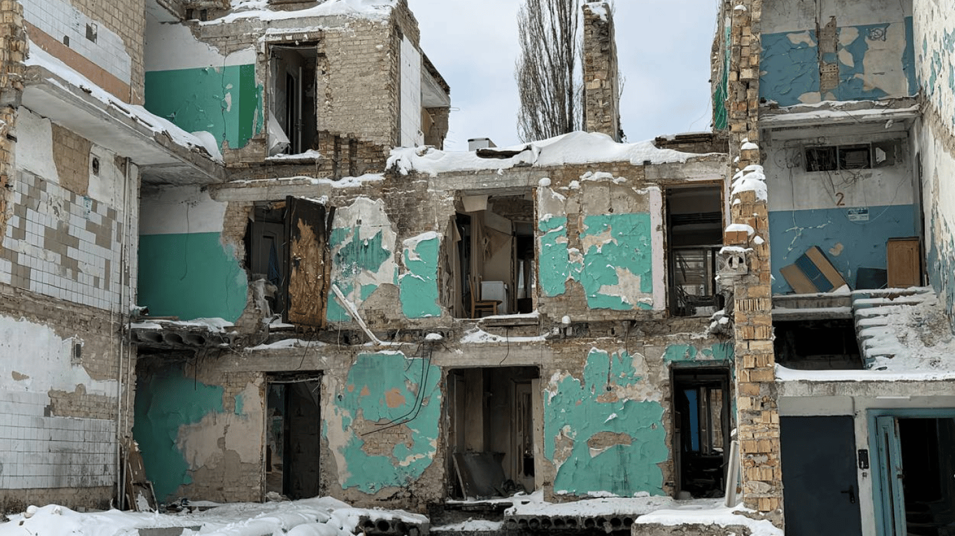 В Киеве снесут пятиэтажку, разрушенную при обстреле в августе 2025 года, где погибли 25 человек