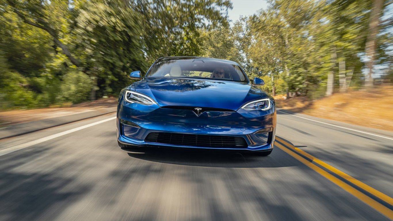 Koniec ery: Tesla Model S znika z produkcji w 2026 roku – co wiemy o kultowym pojeździe