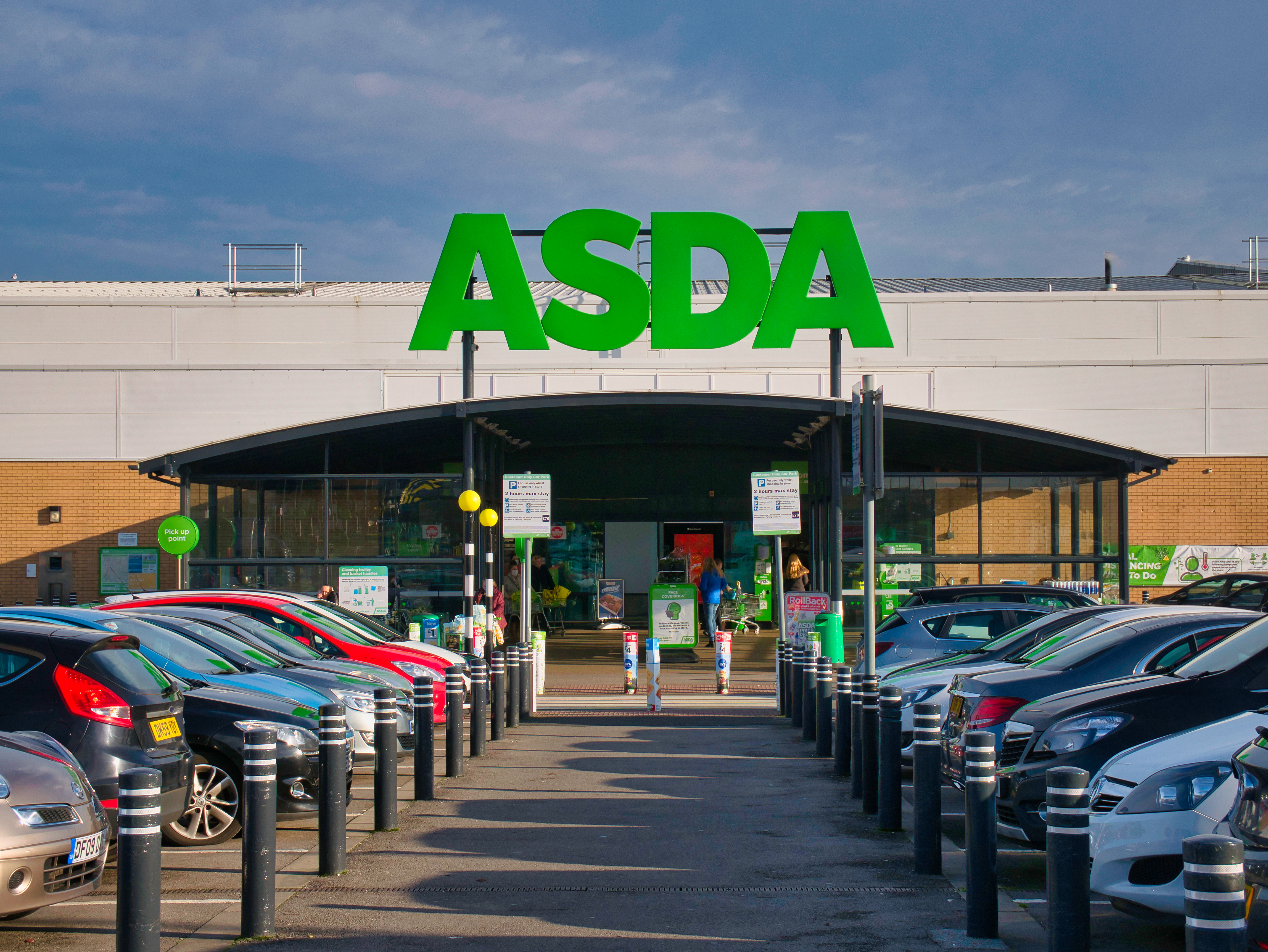 ASDA снижает цены на 2300 товаров: что подешевеет для покупателей