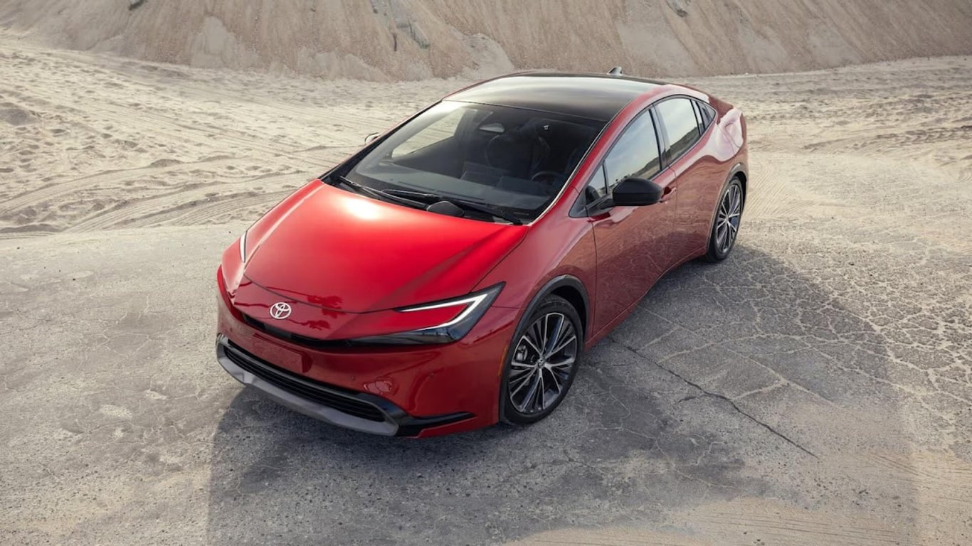 Które auta trzymamy najdłużej? Toyota górą w zestawieniu pojazdów z 15-letnim stażem u jednego właściciela