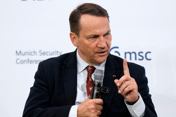 Sikorski o planach Putina: na całkowite podbicie Ukrainy potrzeba dekad