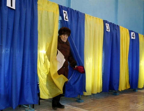 Перші повоєнні вибори в Україні