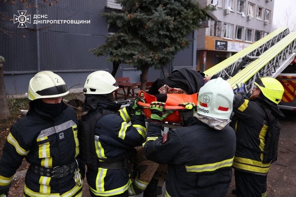Російська ракета влучила у Дніпро: кількість жертв зросла до чотирьох