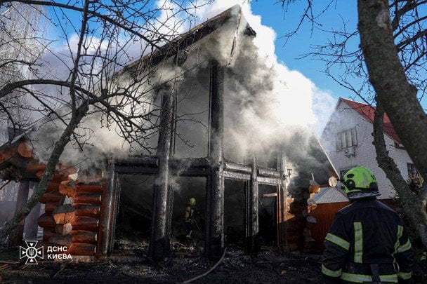 Пожар в Киеве: мать с ребенком госпитализированы с ожогами