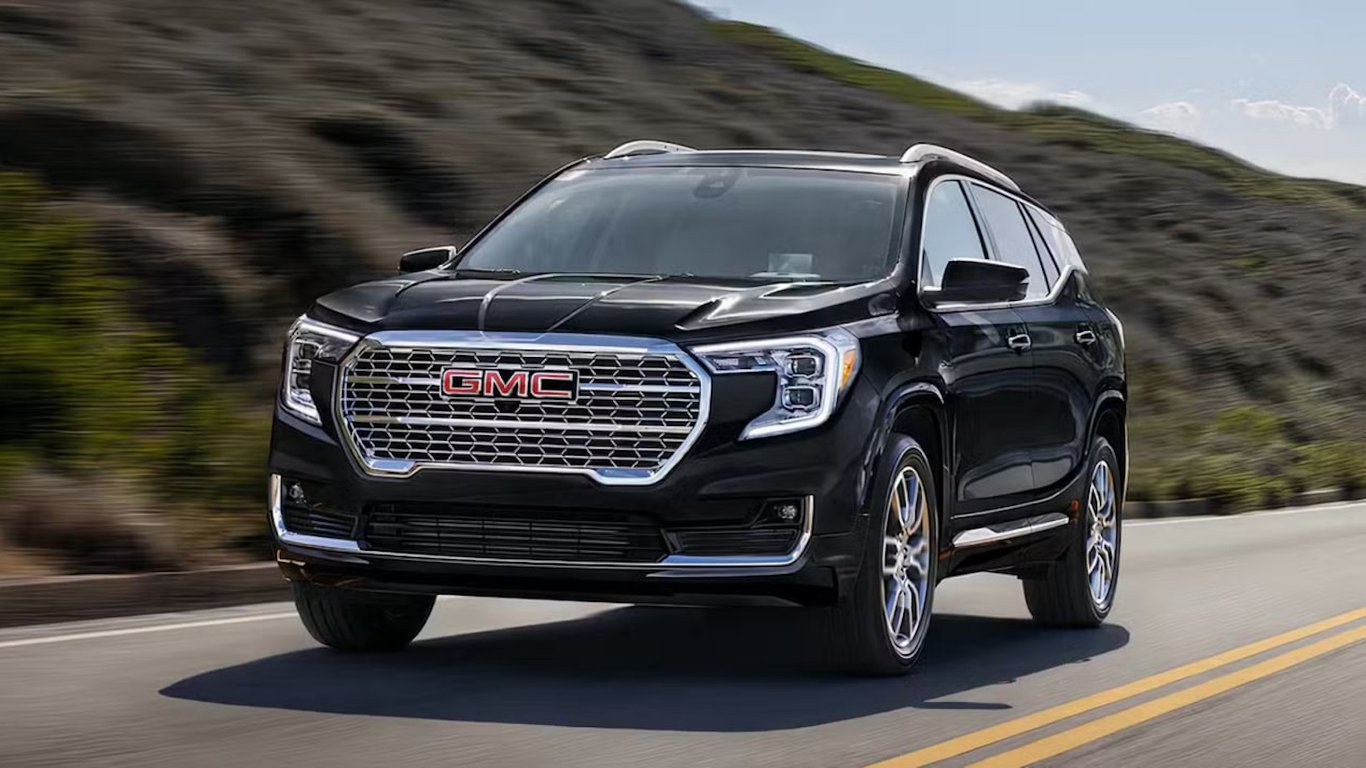 GMC Terrain 2026: czym przebija Toyotę RAV4? Nowy gracz na rynku SUV-ów