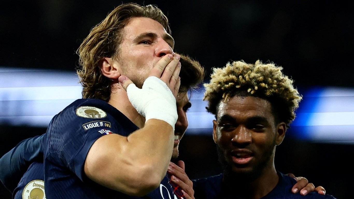 Kontrowersyjny sponsor PSG. Co umowa z 1xBet oznacza dla Zabarny'ego?