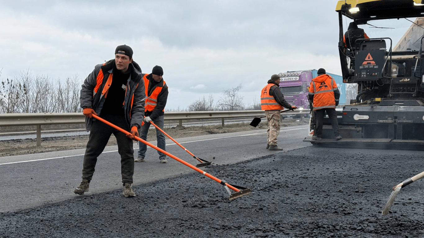 Restoration of 150 thousand square meters of roads