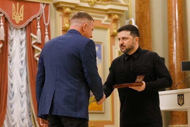 Zelensky awarded DTEK energy workers for restoring light under pressure