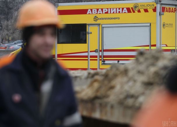 Атака на Дніпро: 300 тонн олії паралізували рух на Набережній