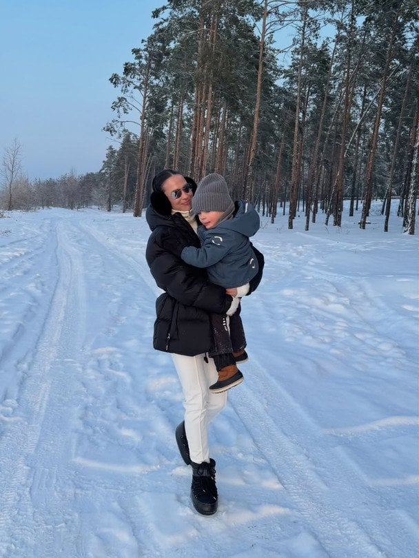 Model's son earns money