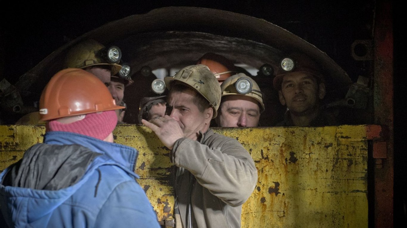 Закриття державних шахт в Україні