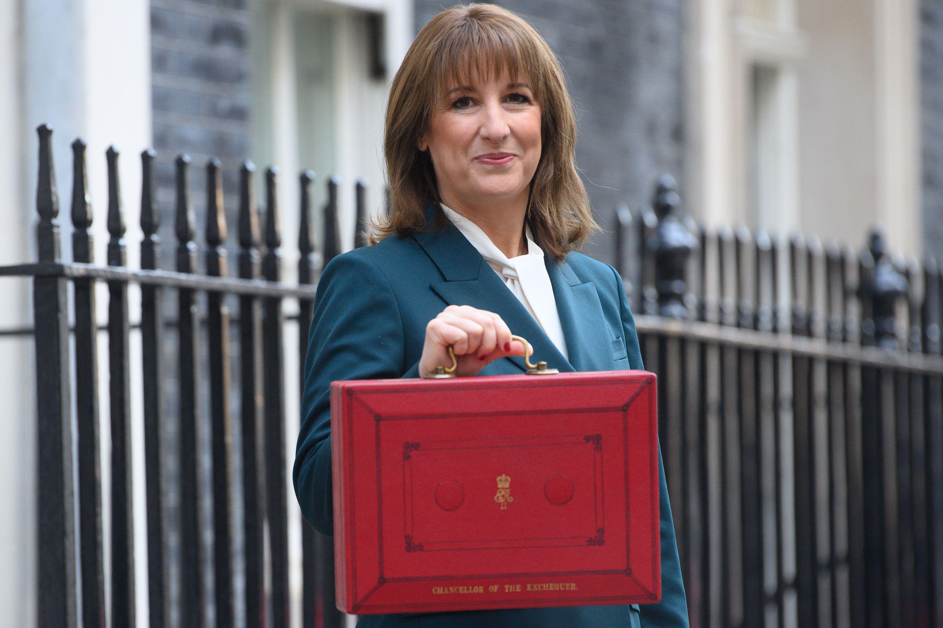 New Tax Policy in Great Britain: Who Will Gain and Who Will Lose
