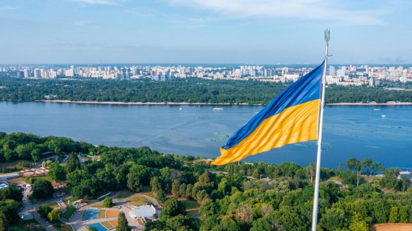 ChatGPT розповів про майбутнє України: ЄС, економічне диво та нові виклики