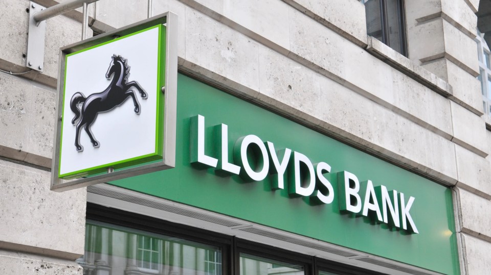 Neue Kreditkarte von Lloyds: 1% Cashback und 0% Gebühren im Ausland