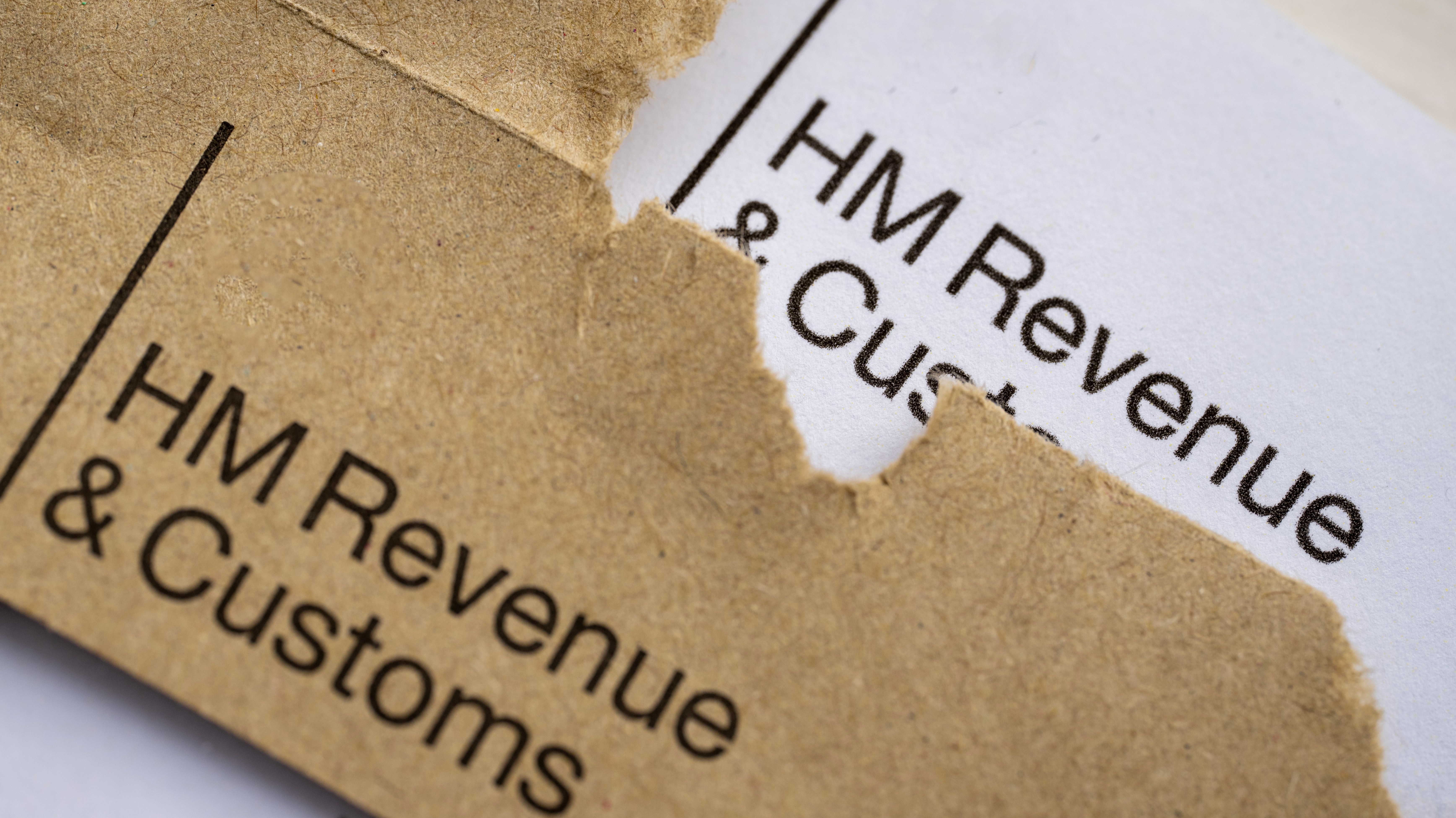 Податкові надбавки до £473: хто отримав листи від HMRC та як повернути гроші