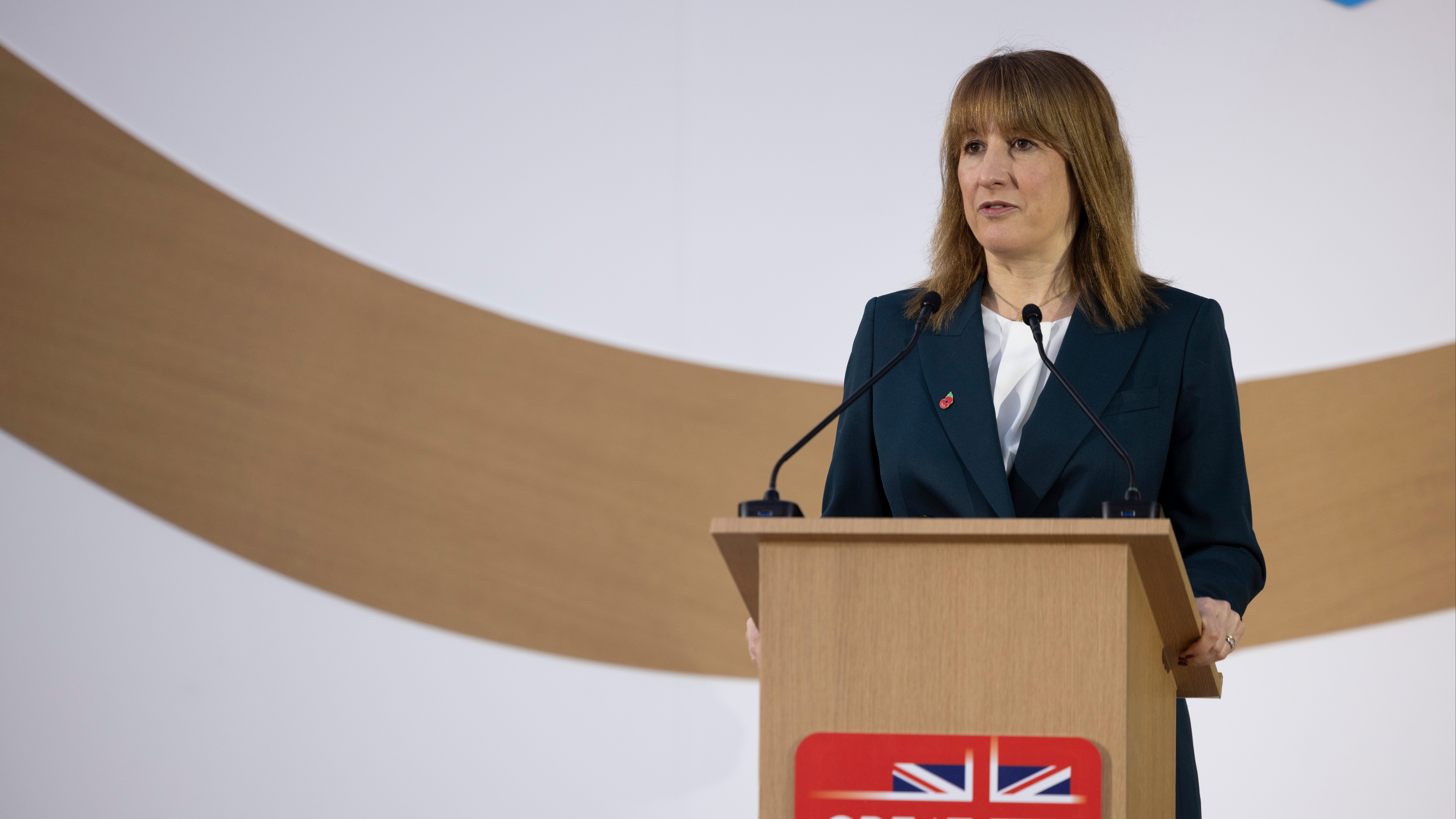 Рейчел Рівз звинувачує Brexit у економічних проблемах Британії: реакція