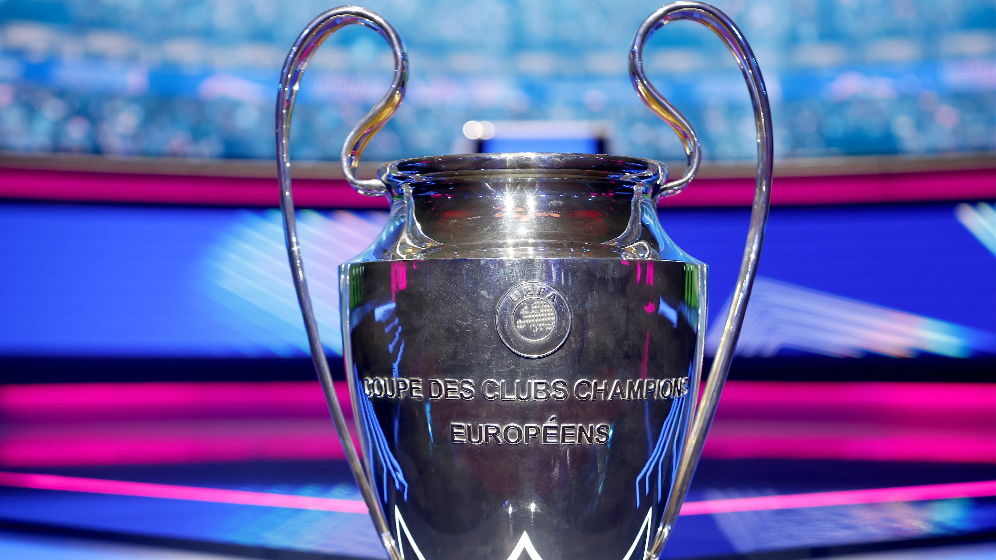 Нова модель Ліги Чемпіонів: UEFA отримала позов на £18 мільйонів