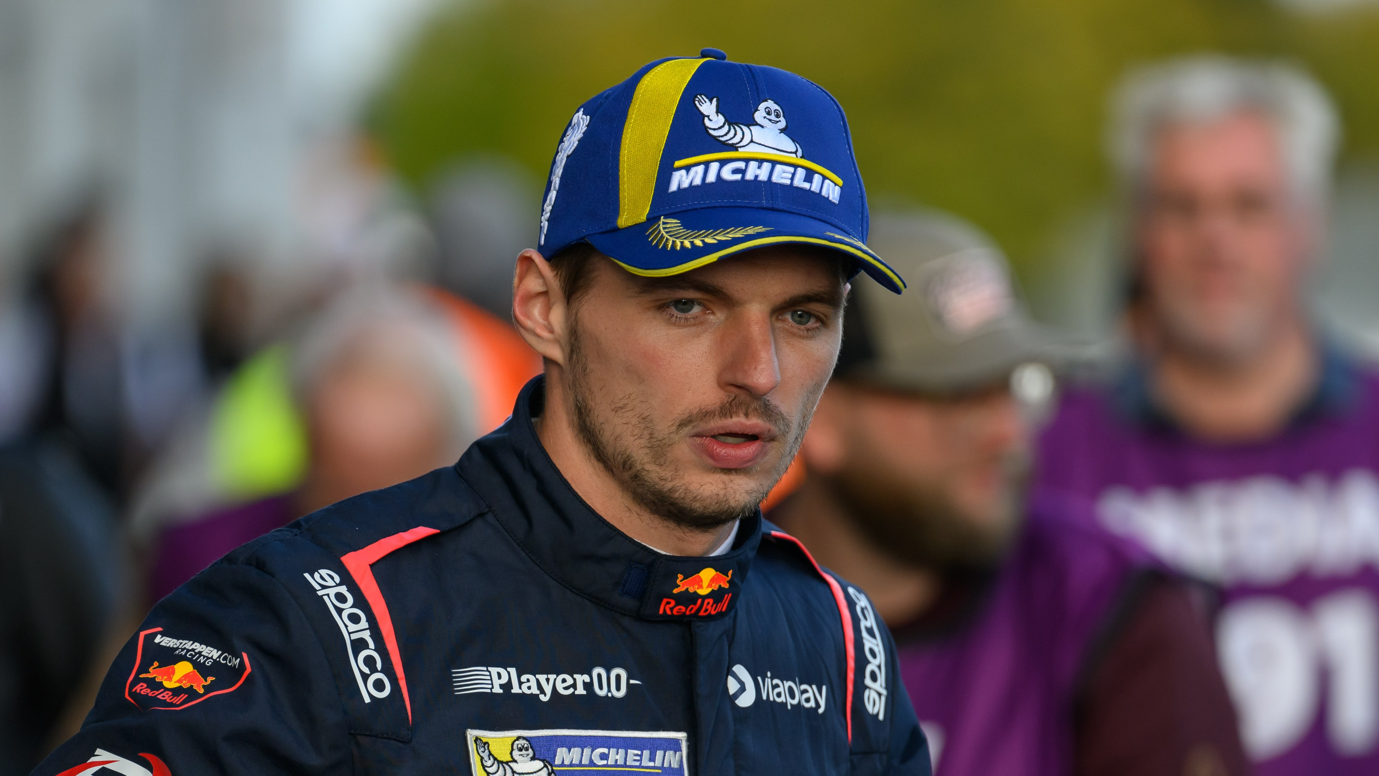 Новий регламент FIA для гонщиків: чому його спровокував Верстаппен