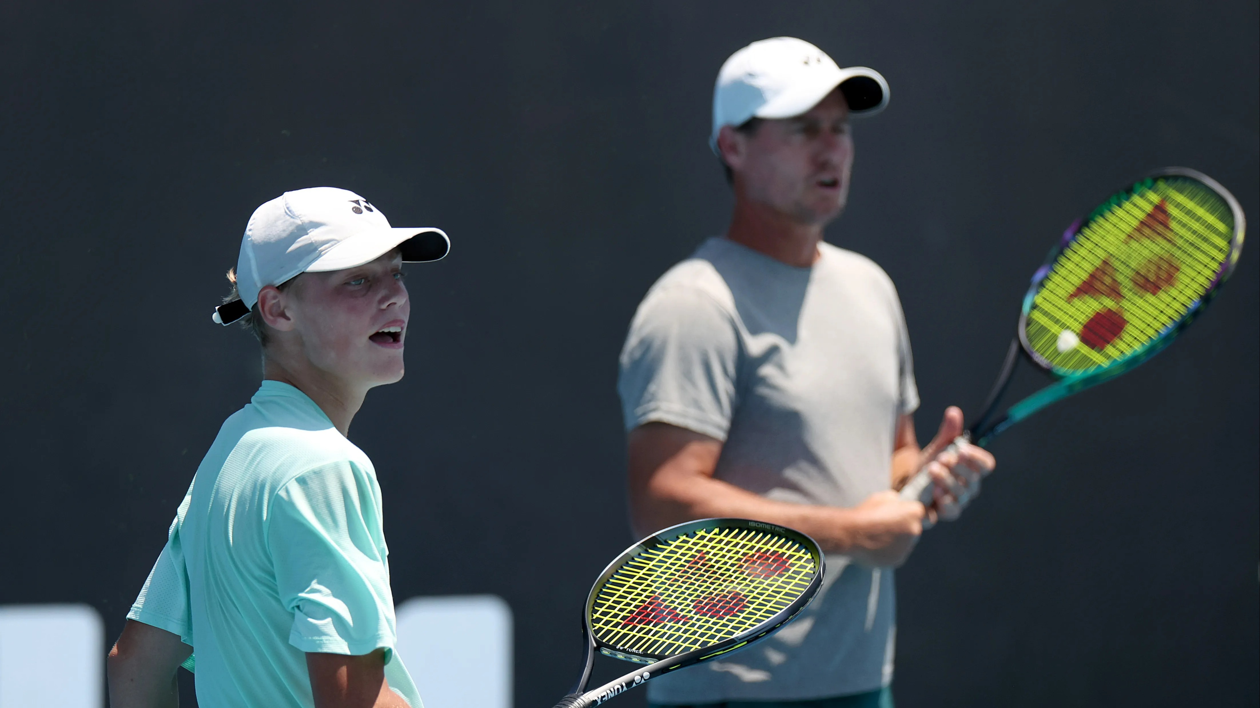 Лейтон Х'юїтт повернувся в турнір ATP через 5 років: у парі з сином