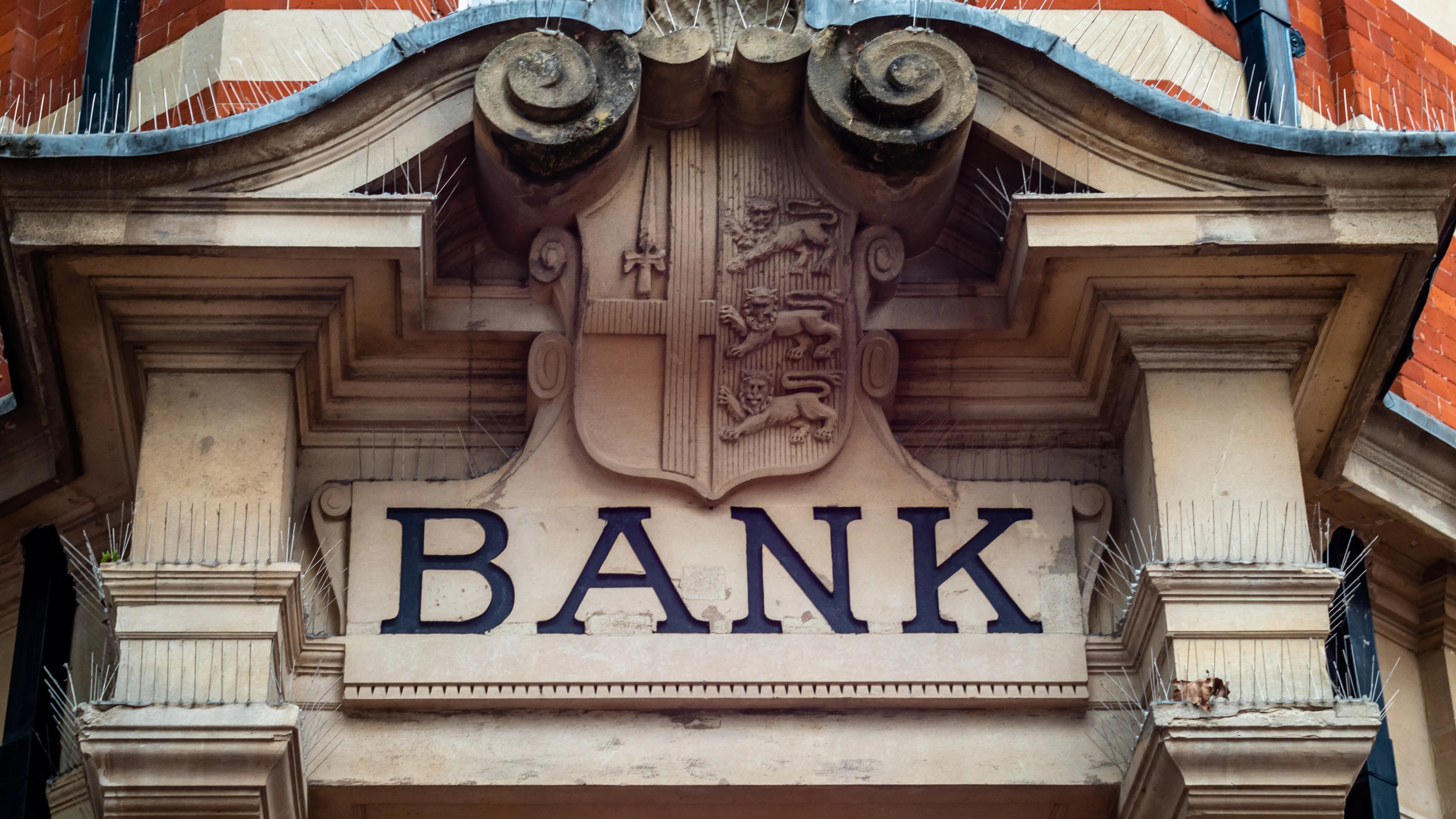 Bank Sainsbury's zamyka wszystkie konta: co robić klientom