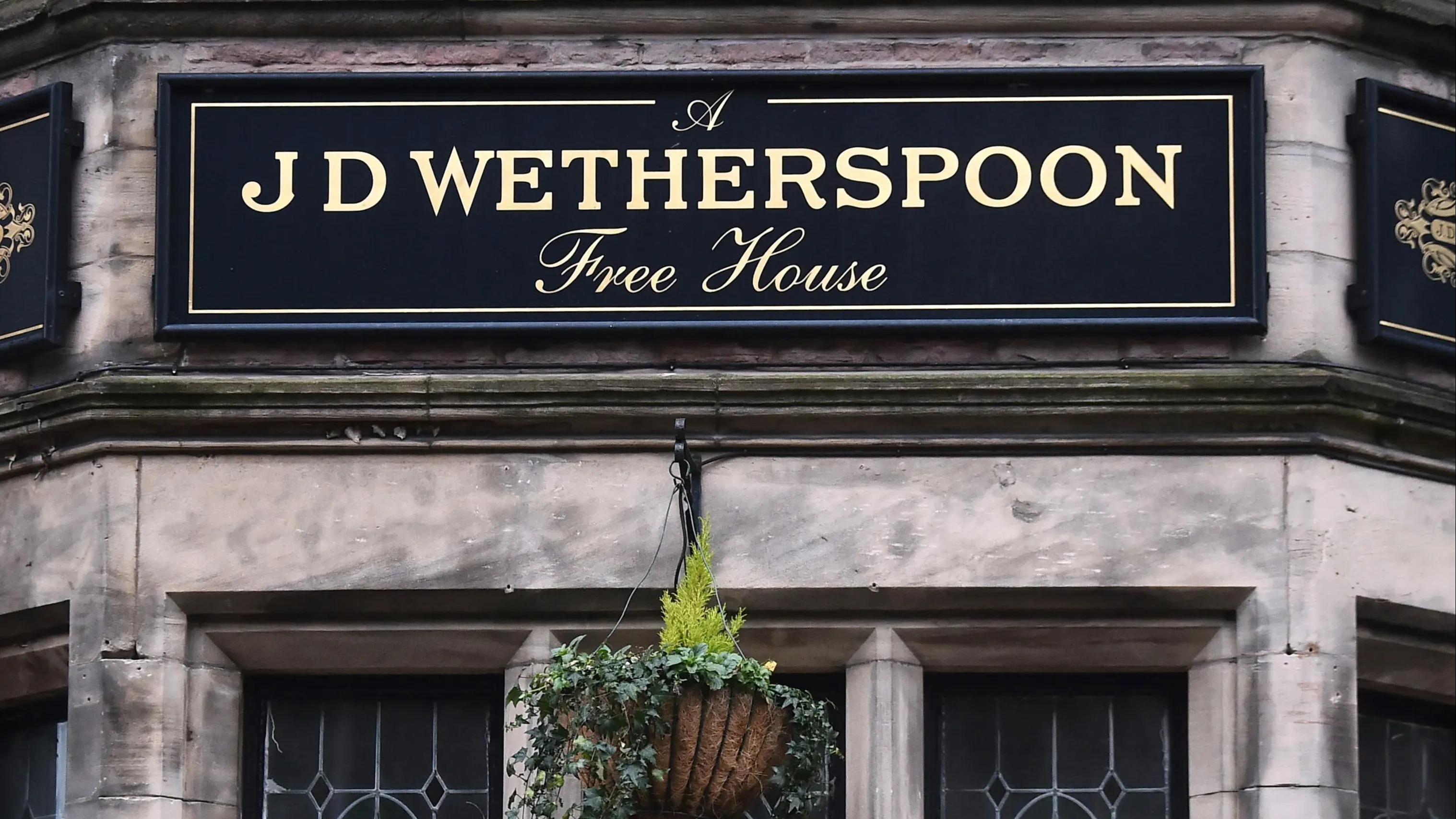 Wetherspoons открывает 683 паба на Рождество: где и когда можно выпить