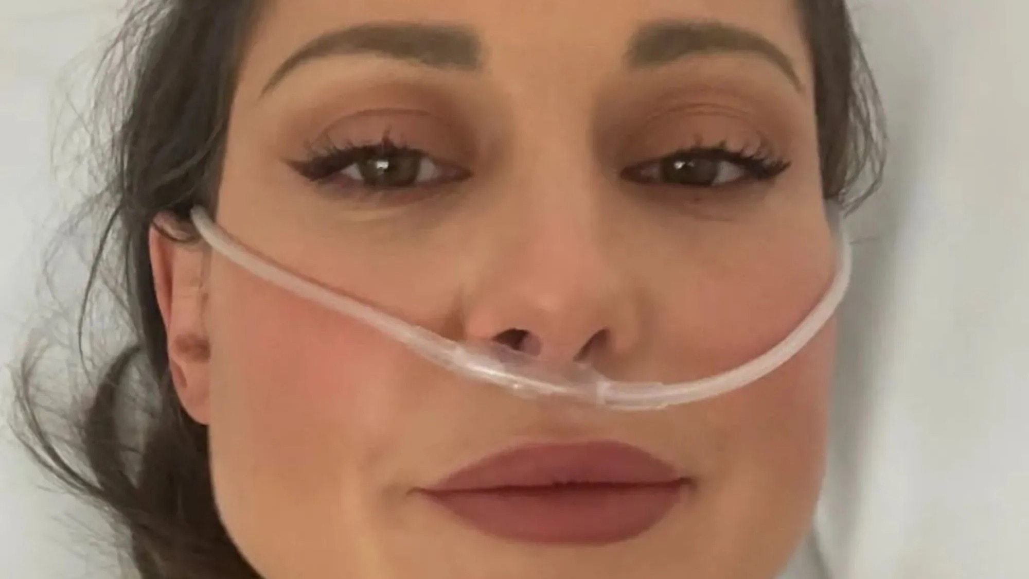 Louise Thompson hospitalized again: how the star is coping with the aftermath of severe childbirth