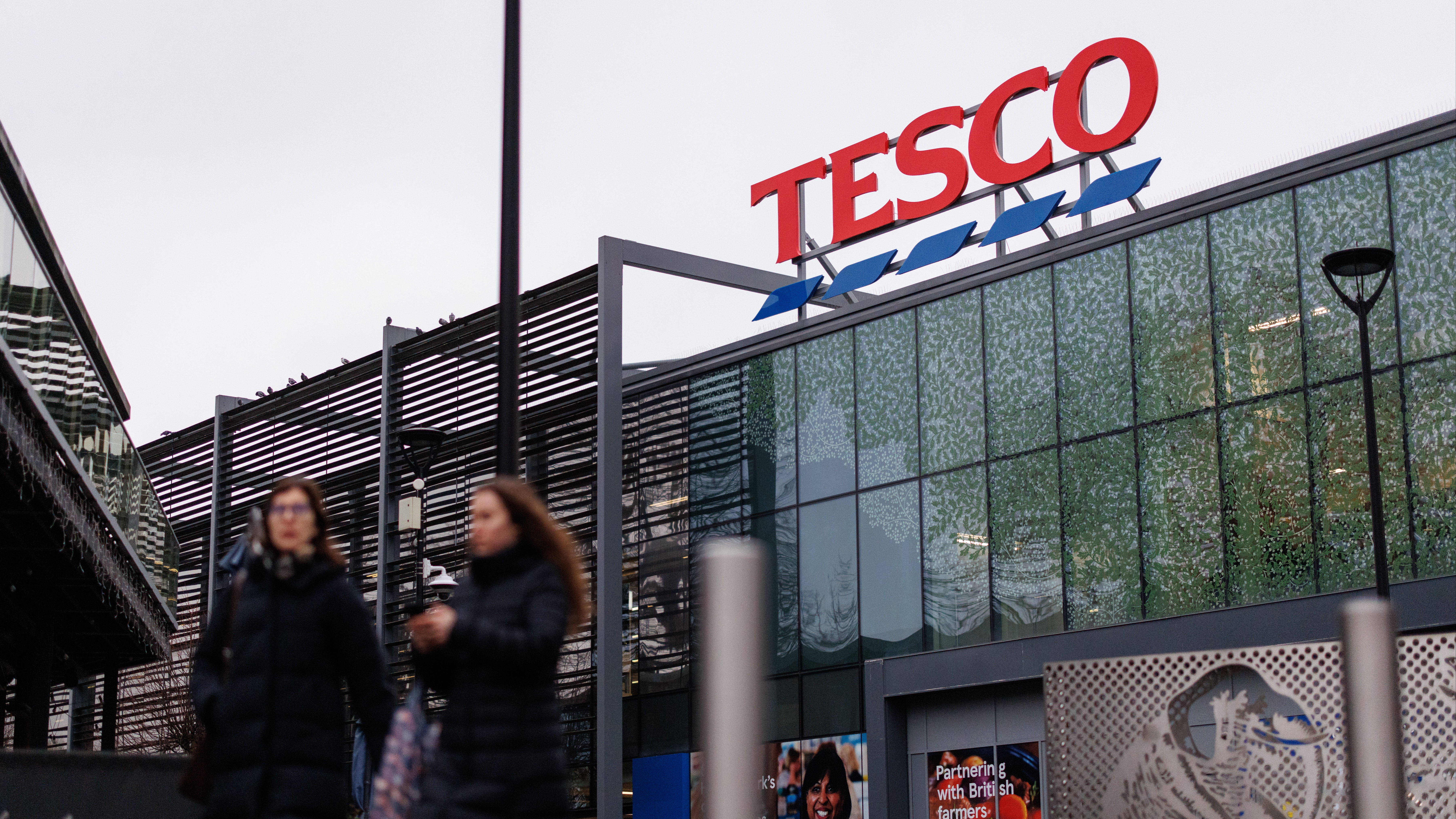 Клубная карта Tesco дарит 50 фунтов: миллионам покупателей нужно спешить