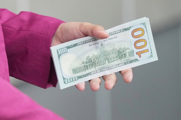 Динамика валют 10 февраля: доллар дешевеет, евро укрепляется