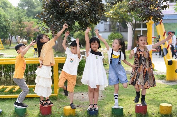 Chinesische Milliardäre gründen Dynastien in den USA: 100 Kinder durch Leihmutterschaft